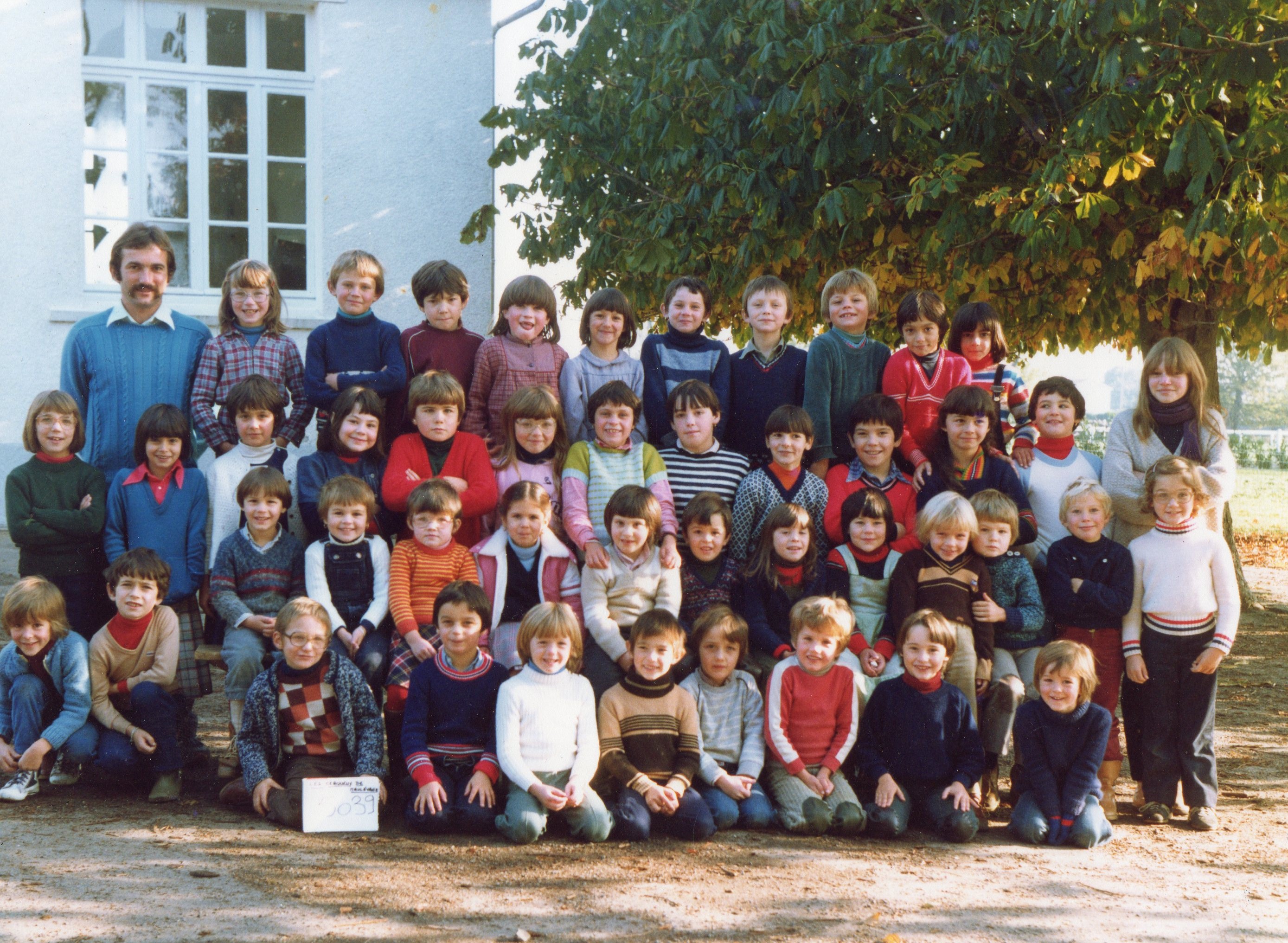 Photo de classe CE2 de 1981, COMMUNALE - Copains d'avant